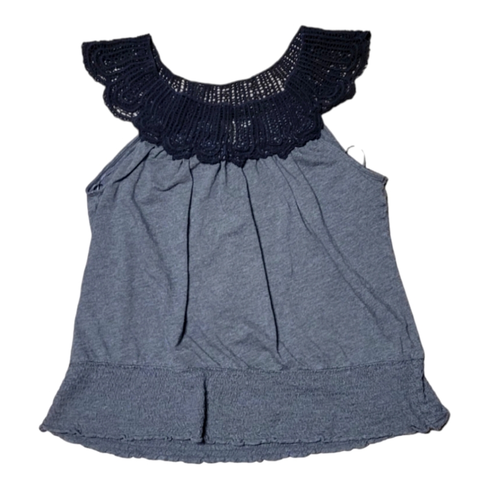 Women's Ric Rac top size Medium